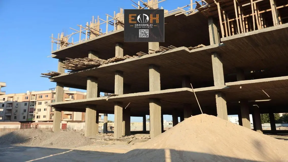 شقة فاخرة 3070 متر مربع للبيع بسعر مغري