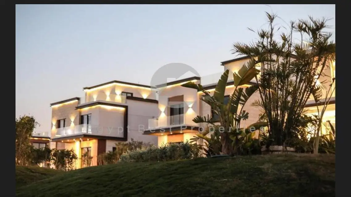 TownHouse With Prime Location Installment 10 year.