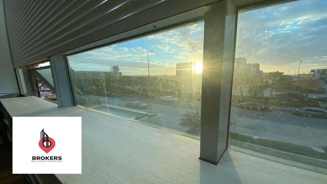 Office for rent in Top 90 Mall on Teseen Str