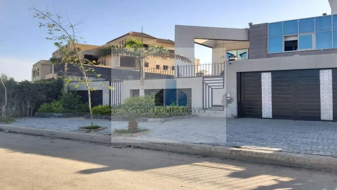 Villa for sale 500m in front of Al Rabwa Compound