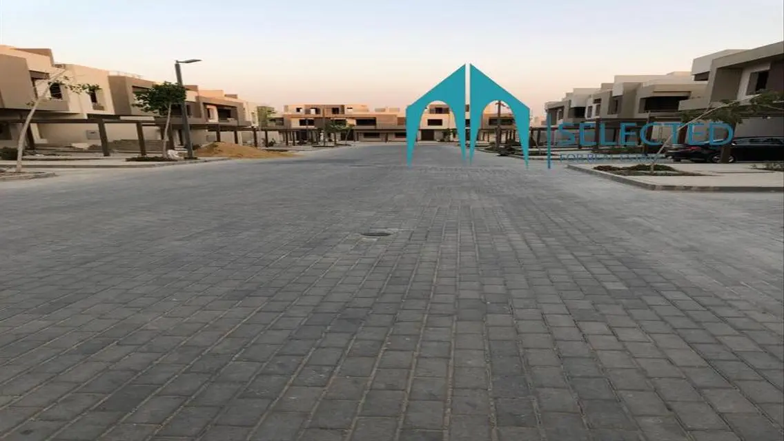 تاون هاوس للبيع جولف اكستنشن ودد فيل