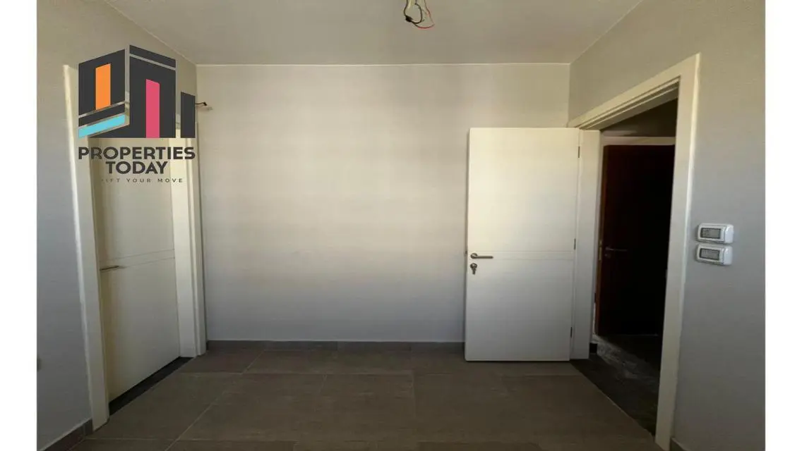 شقة للإيجار تشطيب كامل في تولوا أو ويست