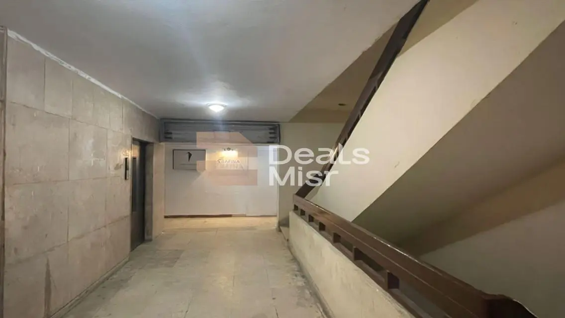 Administrative Office for Sale 98m Al-Geish Road