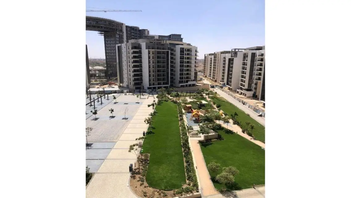 شقه للايجار ابراج زد فيو لاند سكيب بالمطبخ تكيفات