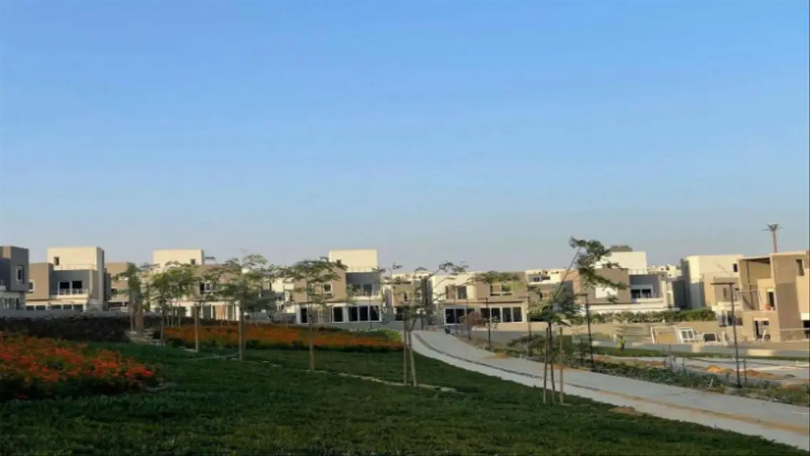 Twin house in Etapa next to Al Rabwa compound