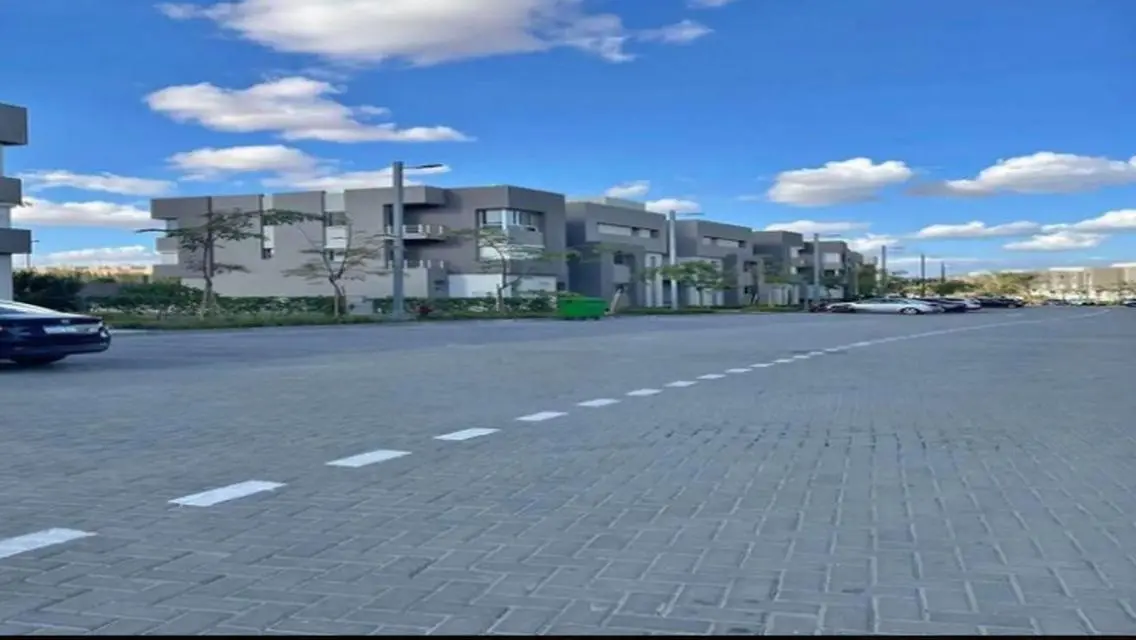 Twin house in Etapa next to Al Rabwa compound