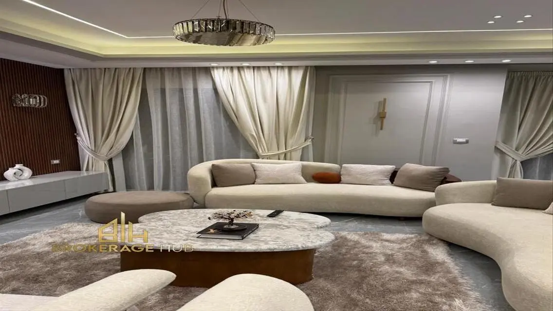 An apartment for rent in a location Eastown ,
