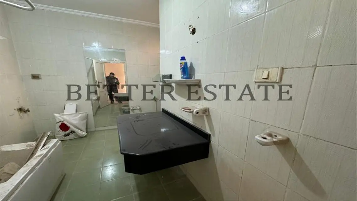 Luxury Apartment for 5,450,000 EGP with Balcony and Security