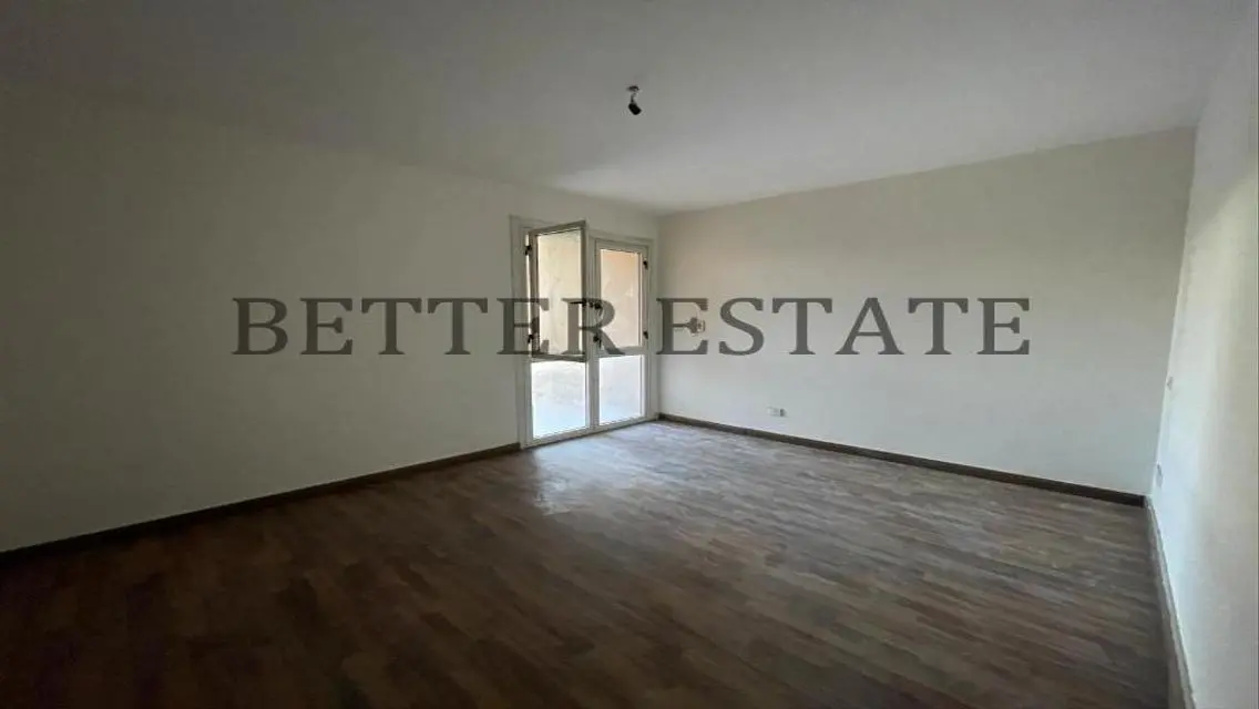 Luxury Apartment for 5,450,000 EGP with Balcony and Security