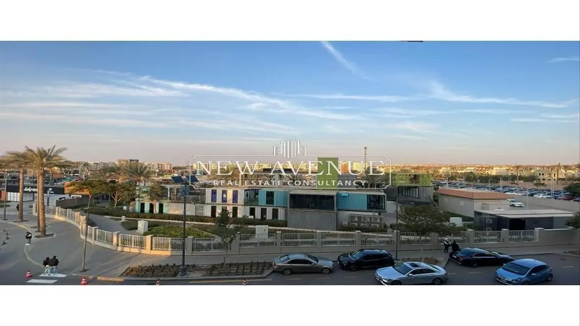 مرحلة بوليفارد - يطل علي بحيرة - موقع متميز