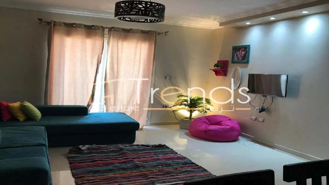 شالية مع روف بحرى يطل على البحر تشطيب مميز