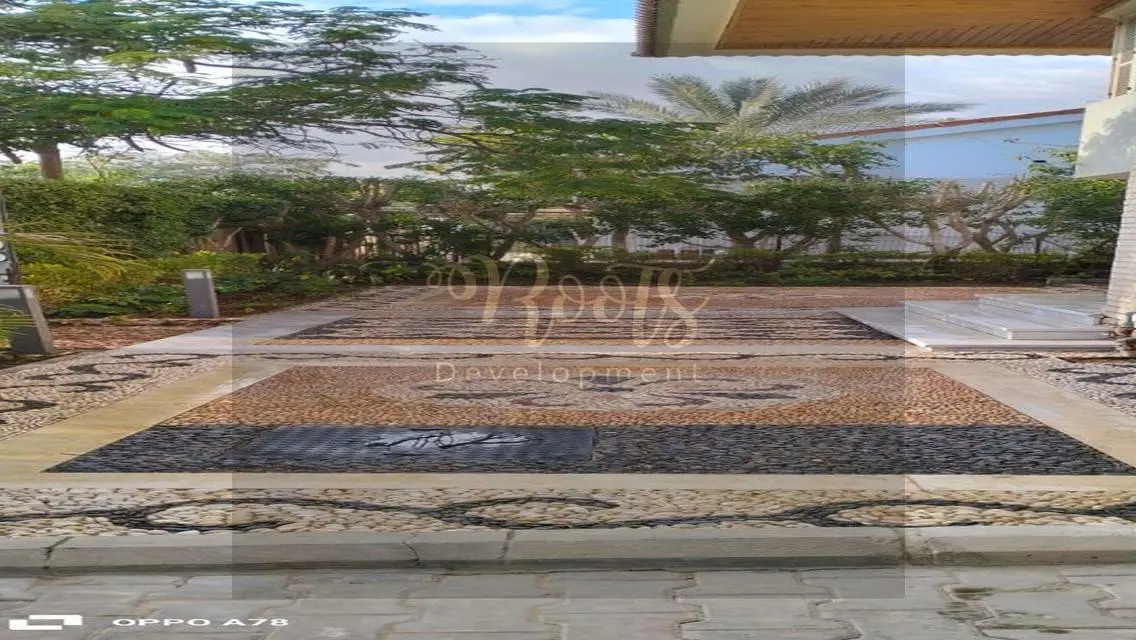 فيلا مفروشه بالكامل مع التكيفات و مطبخ حديث  بارك