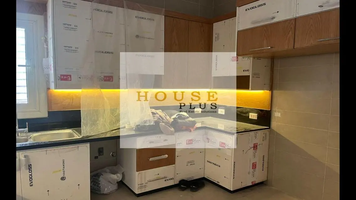 Twinhouse for rent in Sheikh Zayed first residence