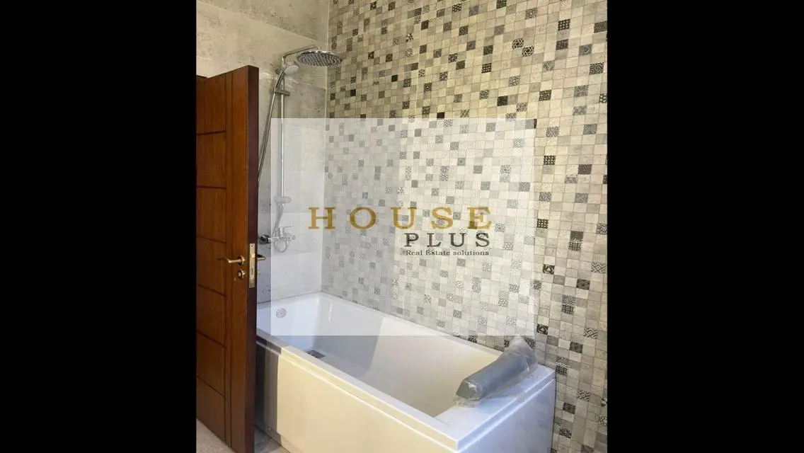 Twinhouse for rent in Sheikh Zayed first residence