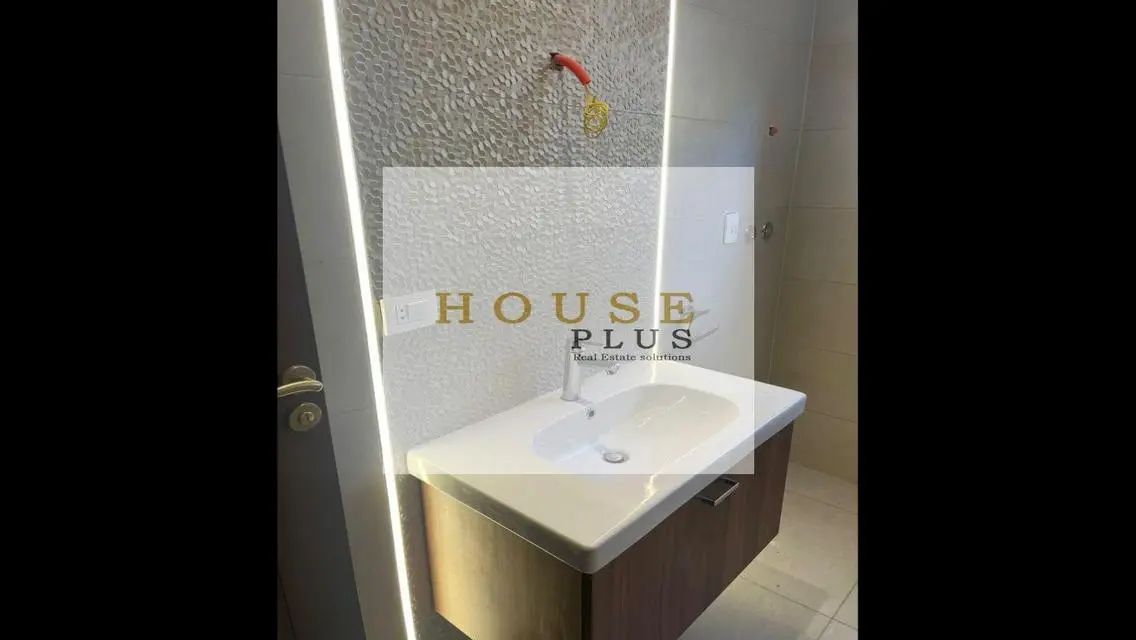 Twinhouse for rent in Sheikh Zayed first residence
