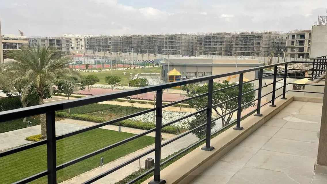 شقه متشطبة بالتكيفات بحري باقل سعر اجمالي