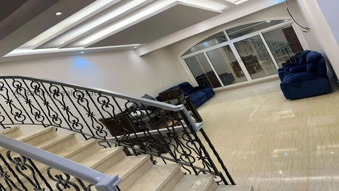 فيلا في الرحاب400م تشطيب خاص اول سكن للايجار قانون
