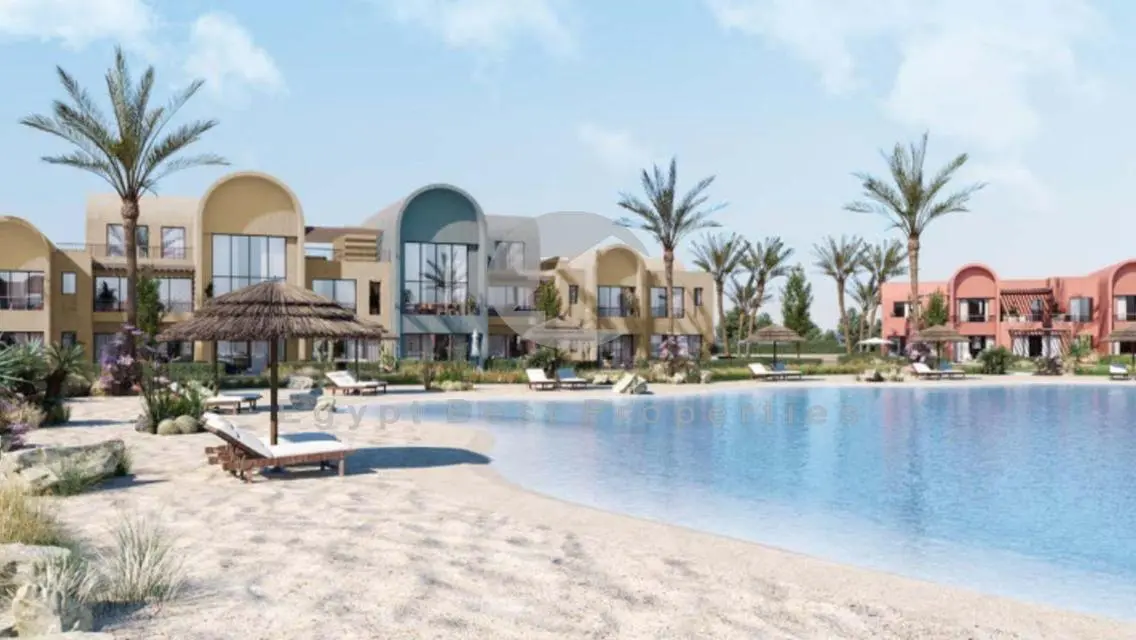 APART FOR SALE IN KAMARAN ON LAGOON WITH 15% DP