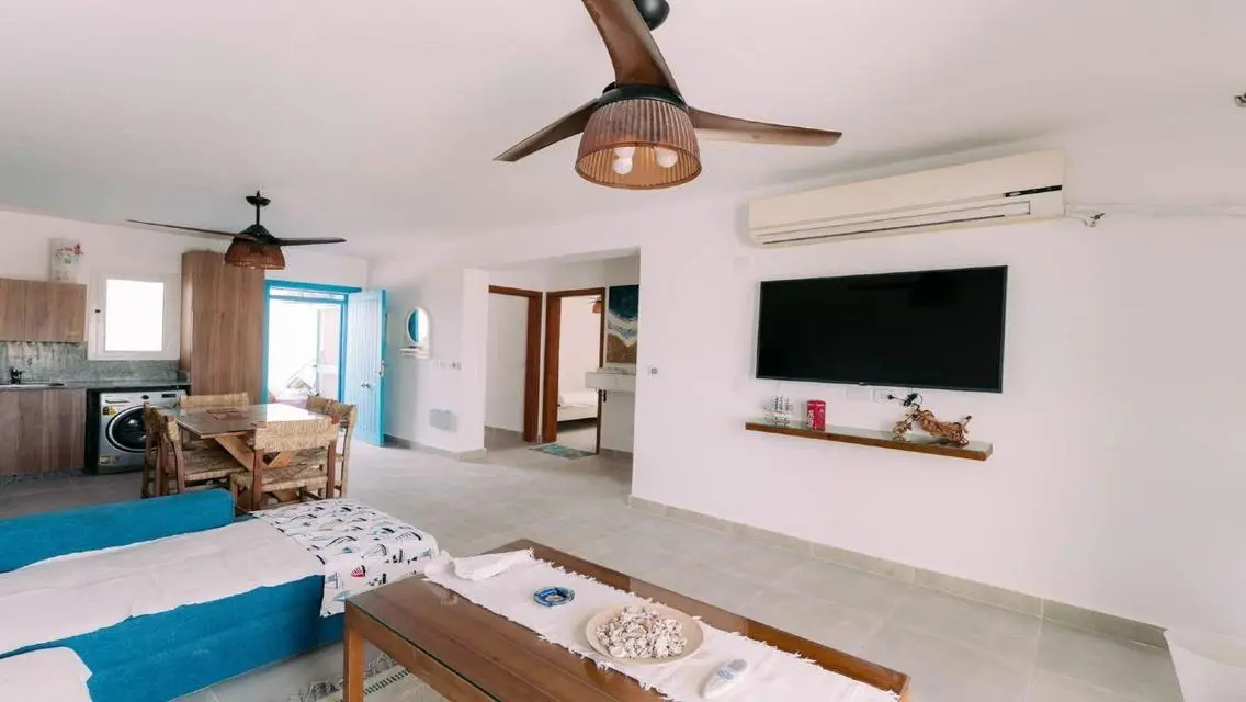 Fully Equipped - Furnished Chalet With Pool View