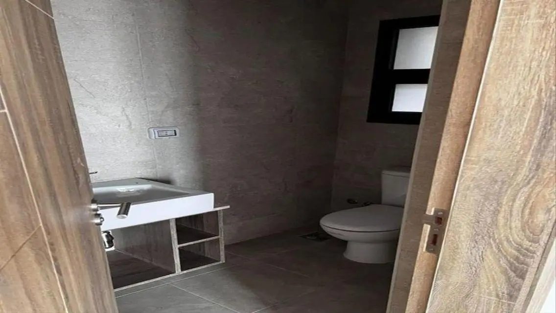 apartment resale Ready To Move Finished with AC/&#39;S