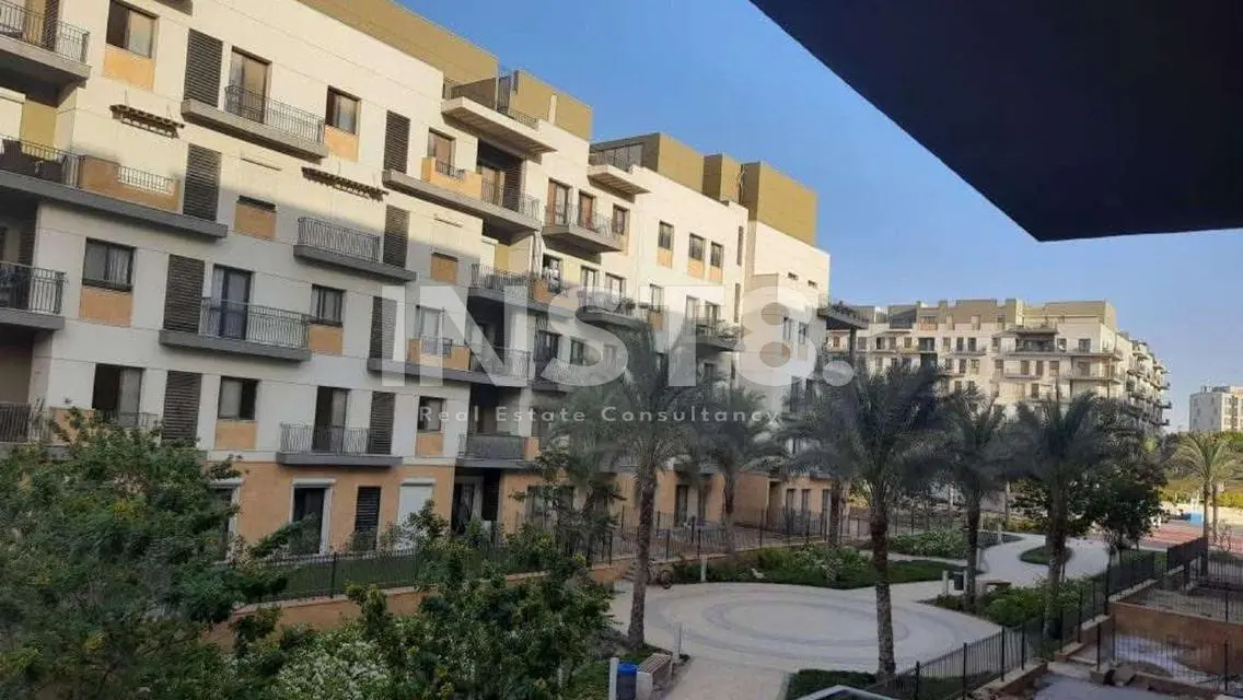 شقة تشطيب مودرن للايجار ف ايستاون اول سكن