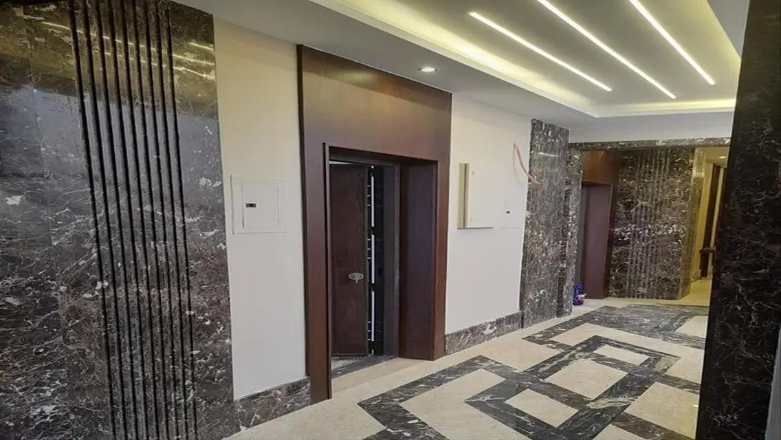 شقة للبيع بمساحة مريحة بسعر مغري