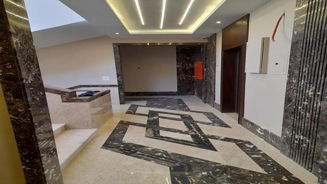شقة للبيع بمساحة مريحة بسعر مغري