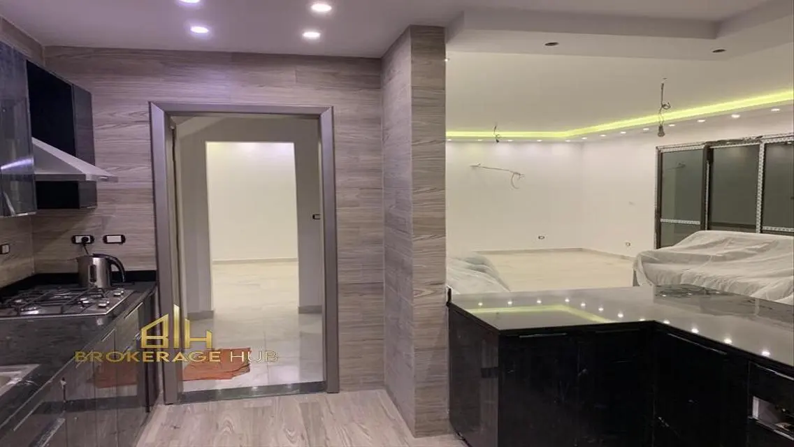 Triplex for rent in a location Eastown ,
