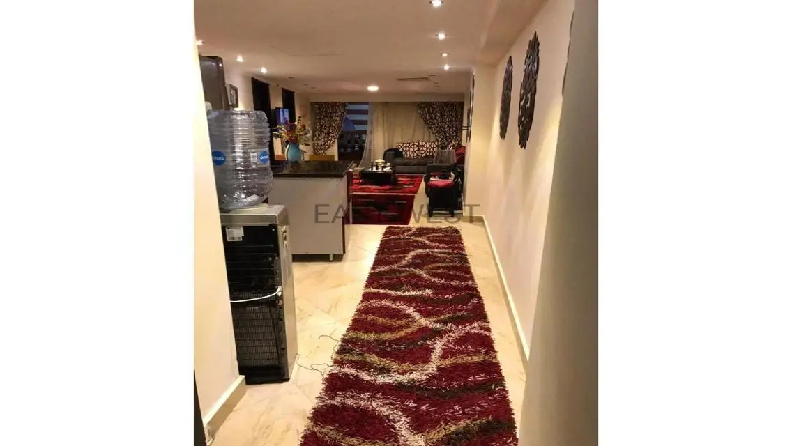 شاليه للبيع  3 غرف في بورتو مارينا تشطب كامل  مميز