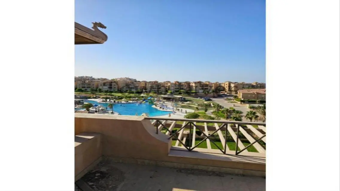 شاليه علي البحر للبيع في بياسيرا العين السخنة