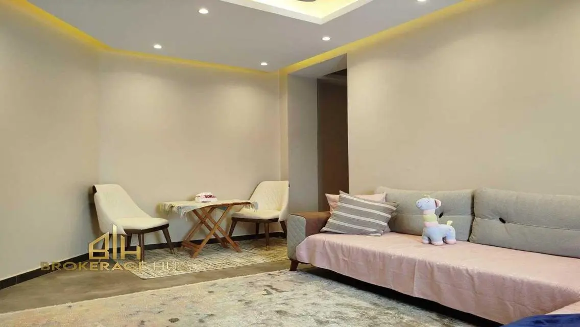 Apartment with Kitchen for -rent- in el Nakheel