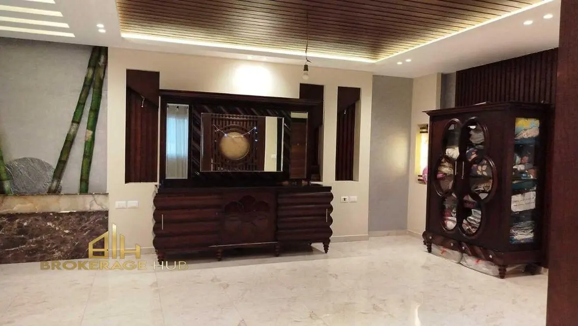 Apartment with Kitchen for -rent- in el Nakheel