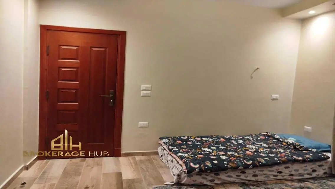 Apartment with Kitchen for -rent- in el Nakheel