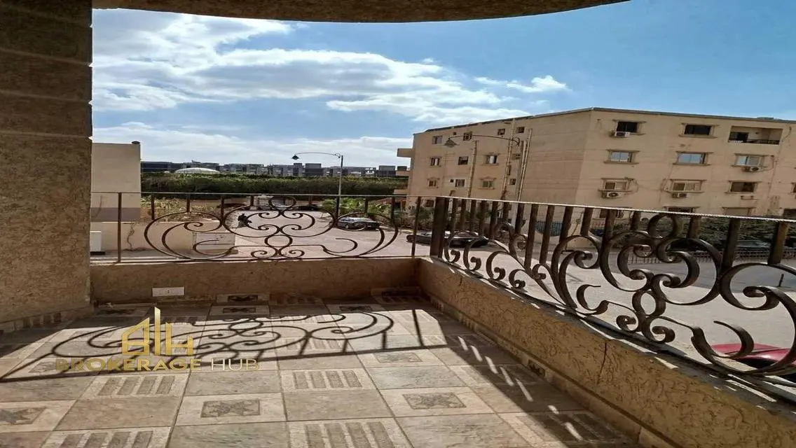 Apartment with Kitchen for -rent- in el Nakheel