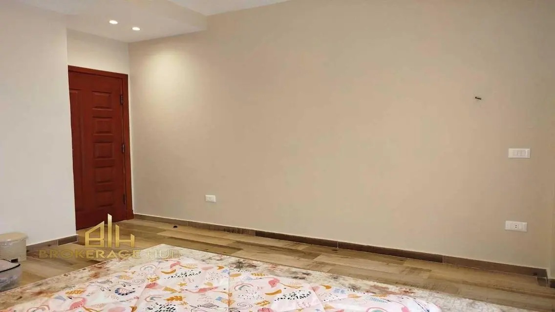 Apartment with Kitchen for -rent- in el Nakheel