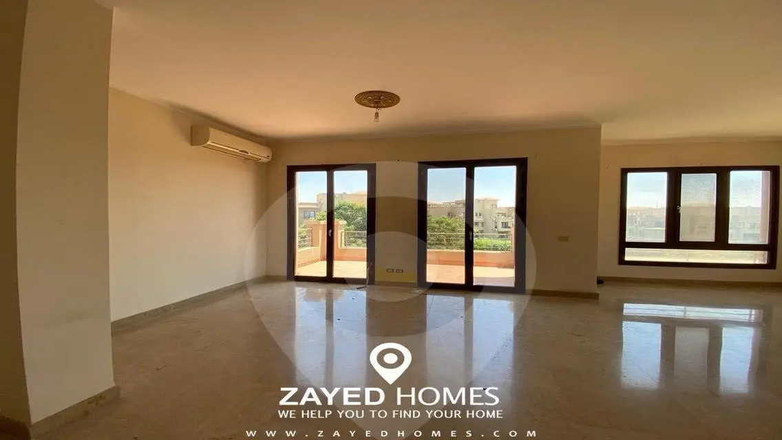 Penthouse with, kitchen and a&#39;cs for rent in Casa