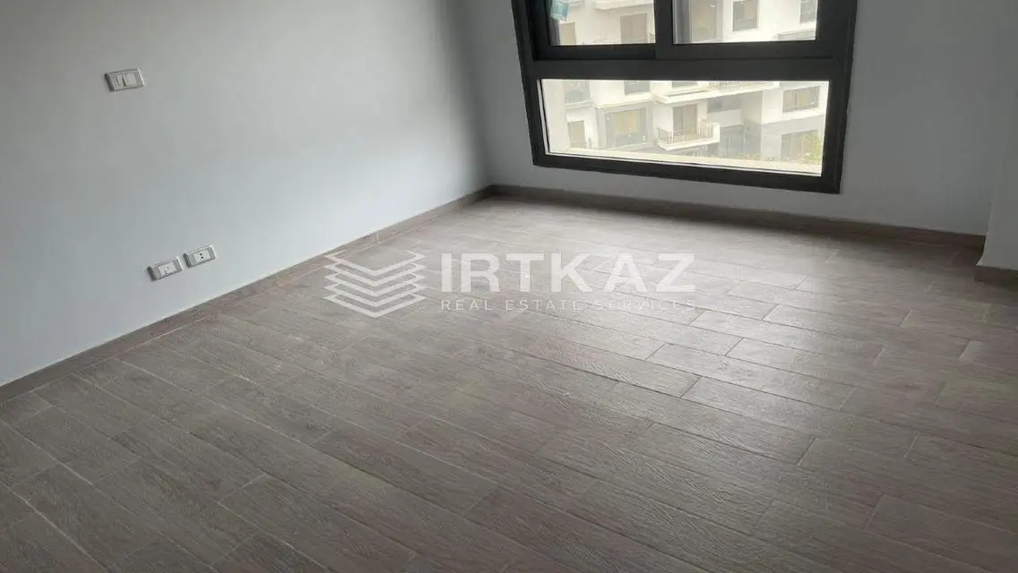 Apartment Fully Finished + Kitchen + ACs + Club