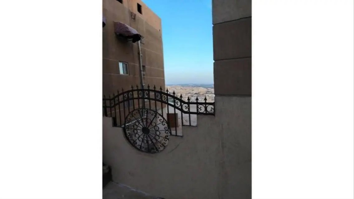 شقه 125م بموقع هادي جدا و قريب للخدمات