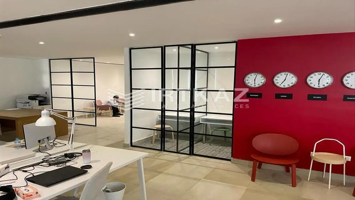 Office 300m Fully Finished With Prime Location