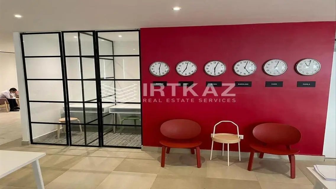 Office 300m Fully Finished With Prime Location