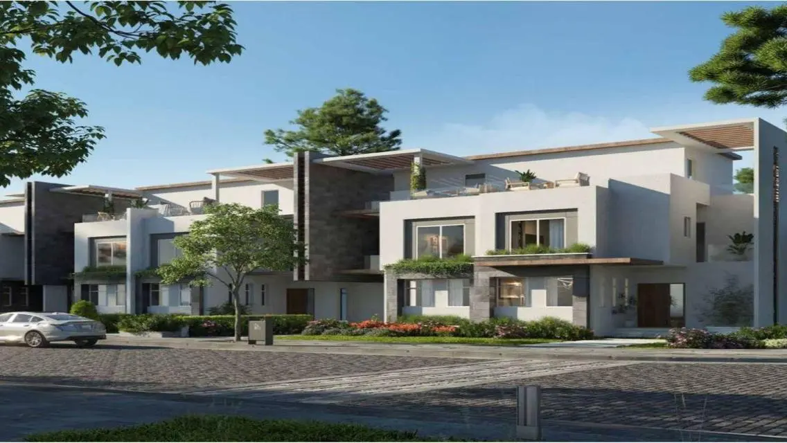 Villa in Sheikh Zayed in front of Beverly hills
