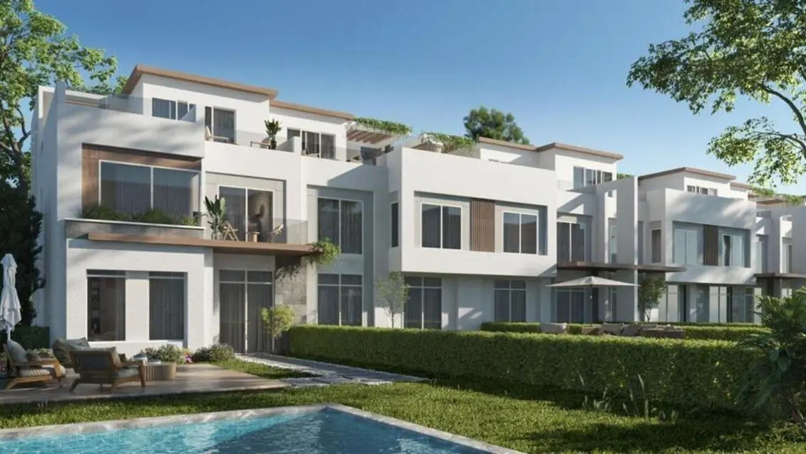 Villa in Sheikh Zayed in front of Beverly hills