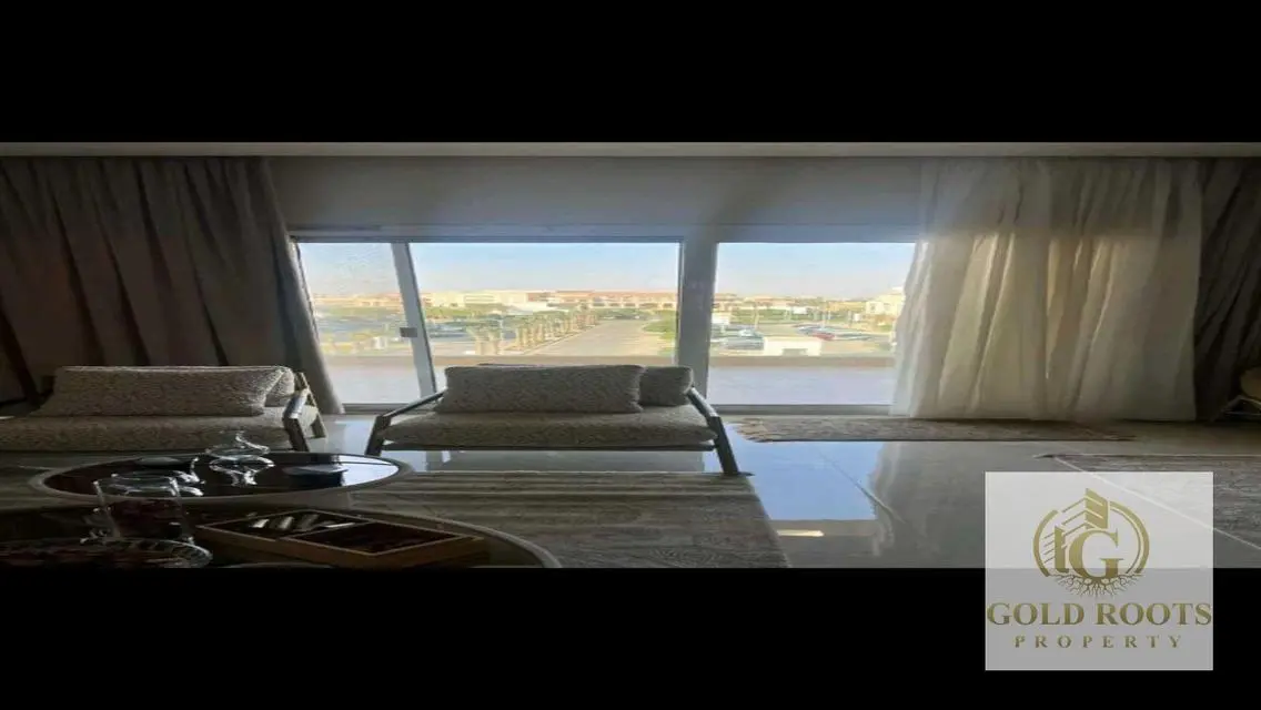 Super deluxe finished duplex for sale in Hyde Park