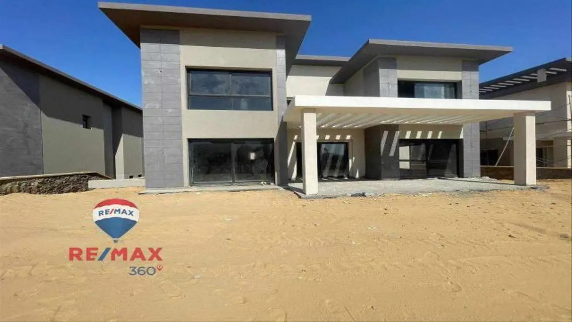Prime location, ext. basement, swan lake residence