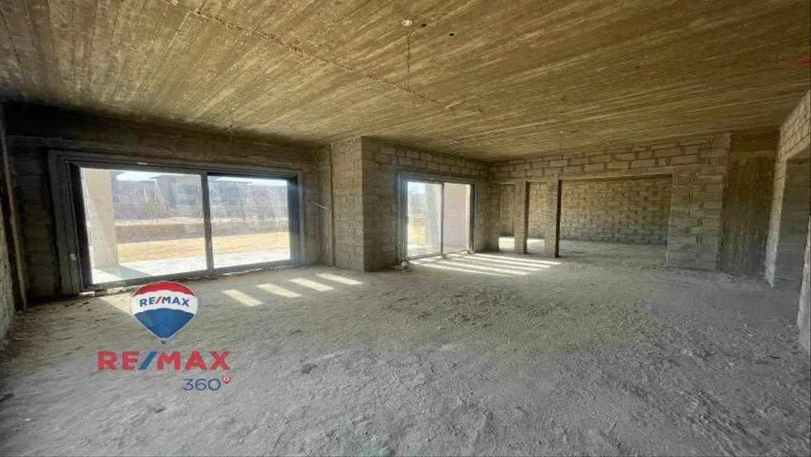 Prime location, ext. basement, swan lake residence