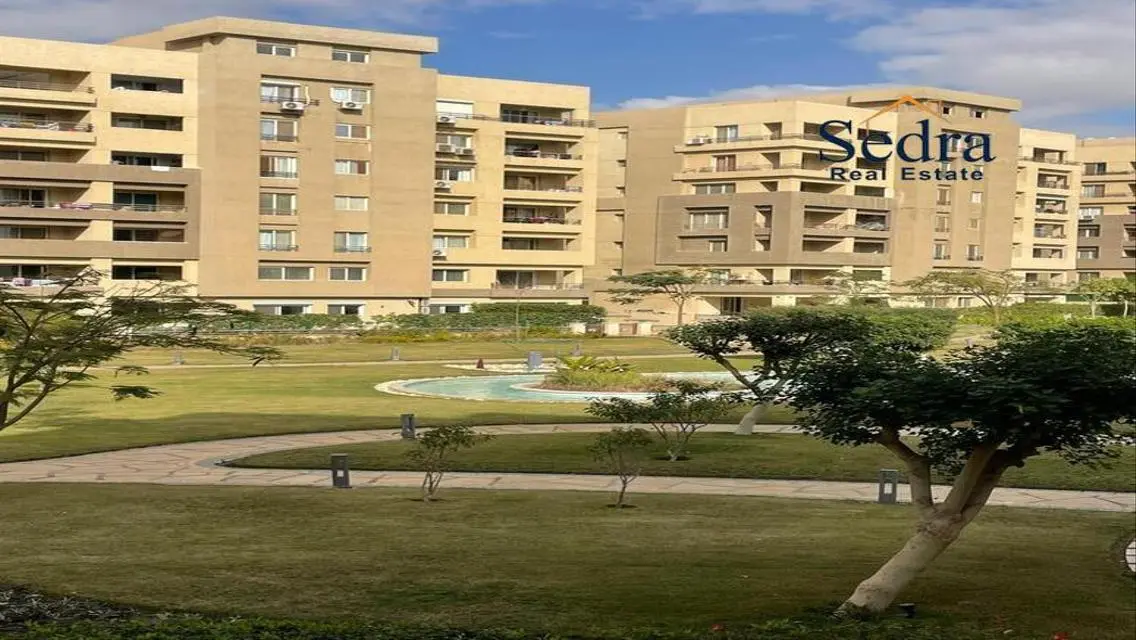 شقة 4 غرف للبيع ذا سكوير التجمع فوري فيو لاندسكيب.