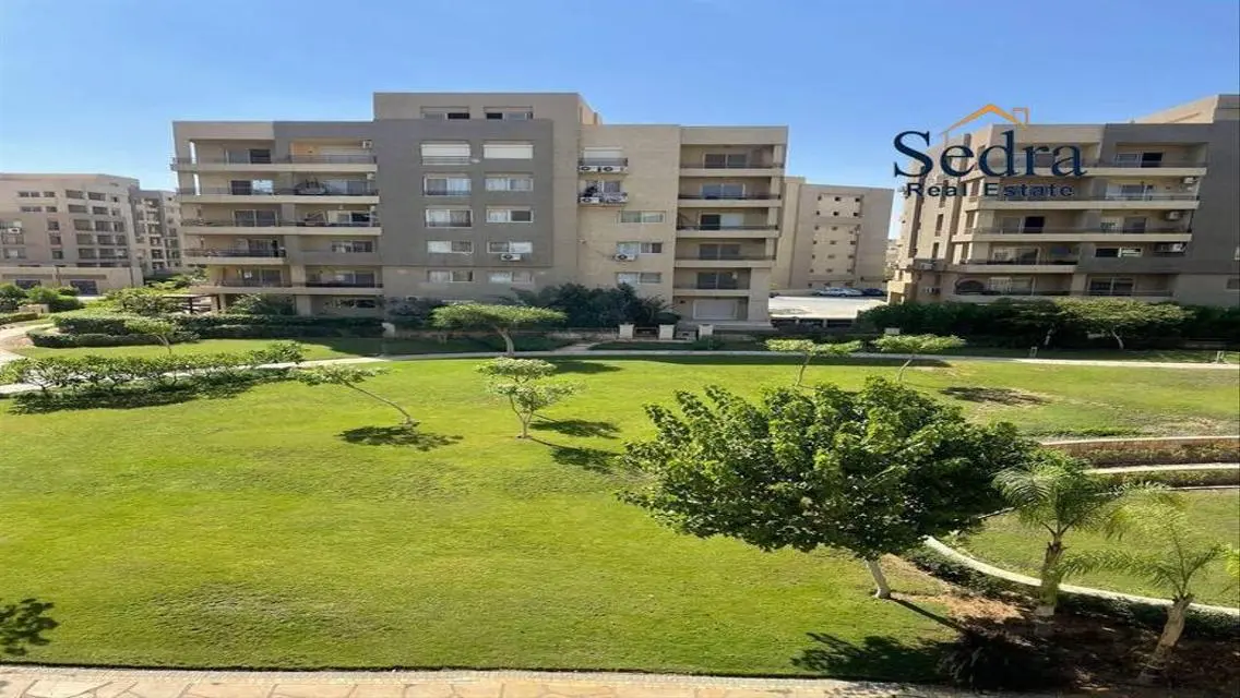 شقة 4 غرف للبيع ذا سكوير التجمع فوري فيو لاندسكيب.