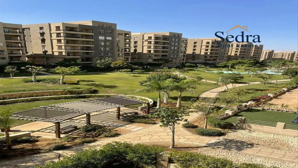شقة 4 غرف للبيع ذا سكوير التجمع فوري فيو لاندسكيب.
