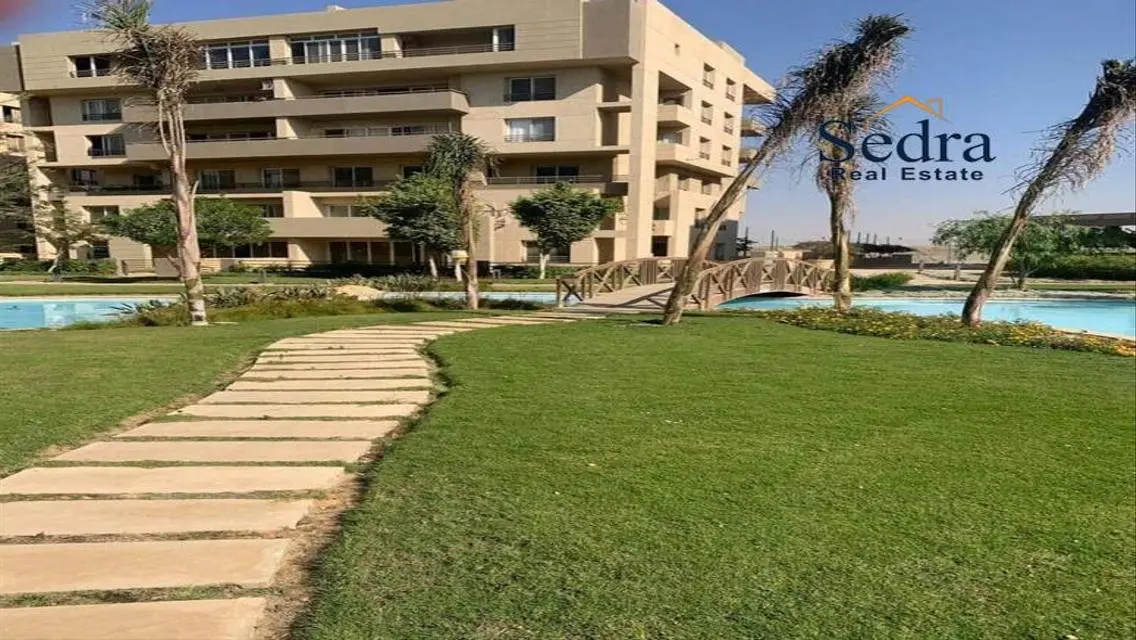 شقة 4 غرف للبيع ذا سكوير التجمع فوري فيو لاندسكيب.