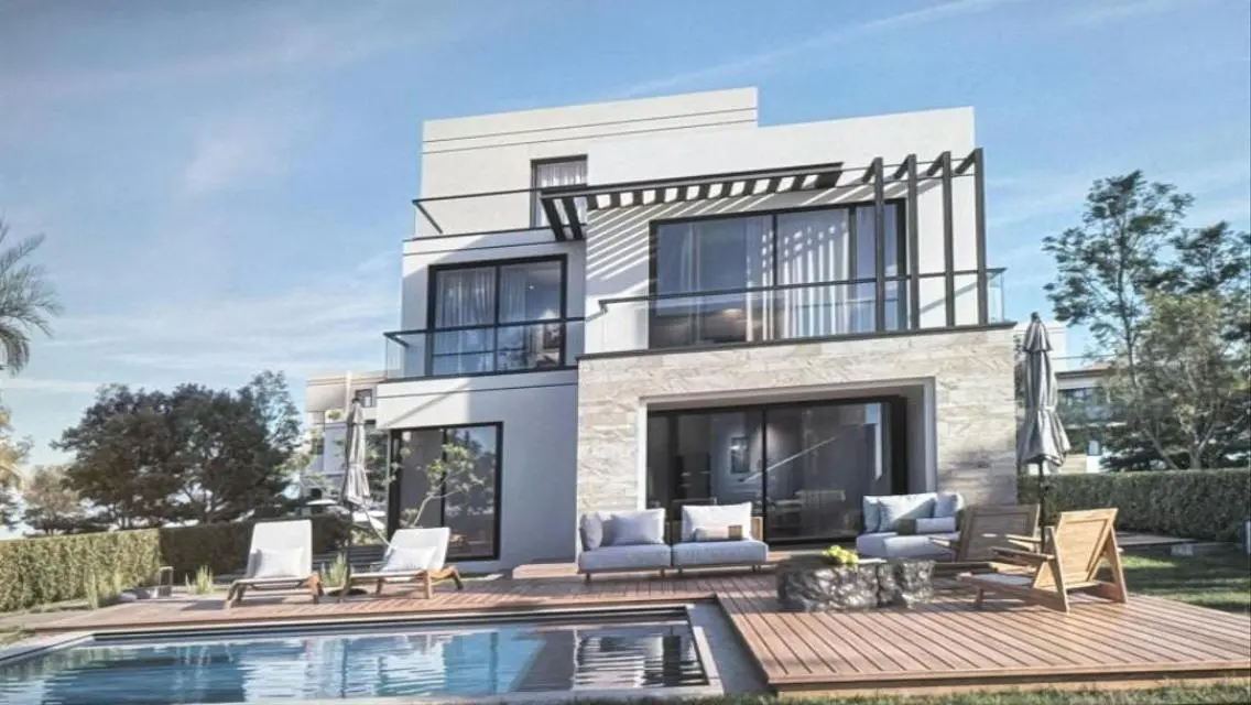 Villa 212m in Hyde Park installments over 10 years